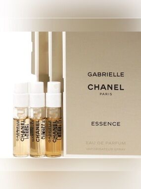 CHANEL Gabrielle Essence
Perfume Trio